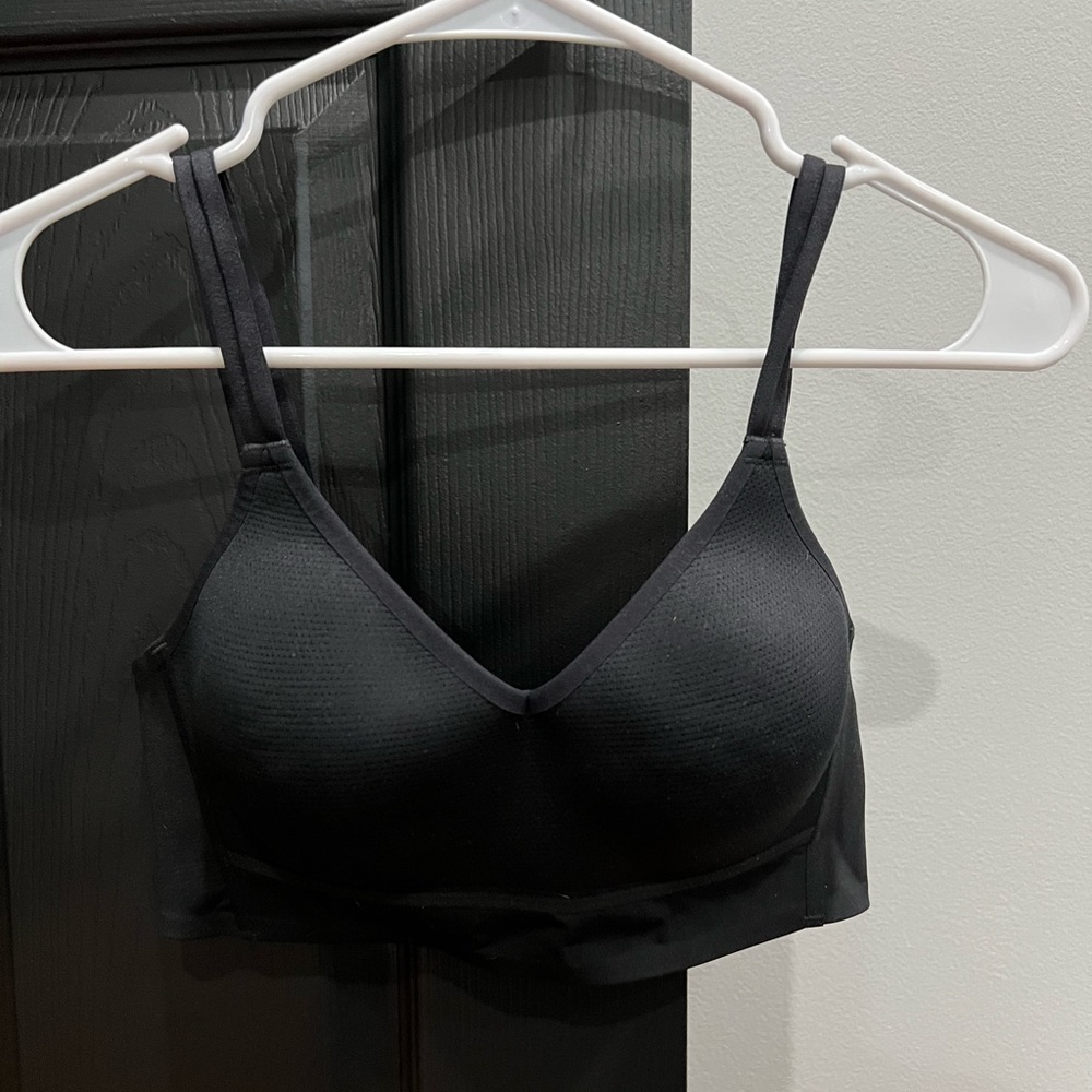 Black Nike sports bra, size small - Picture 2 of 2